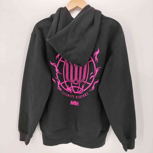 MADE IN WORLD × ULTIMATE WARRIORS みつきなんだよね PINK HOODIE メンズ import:M