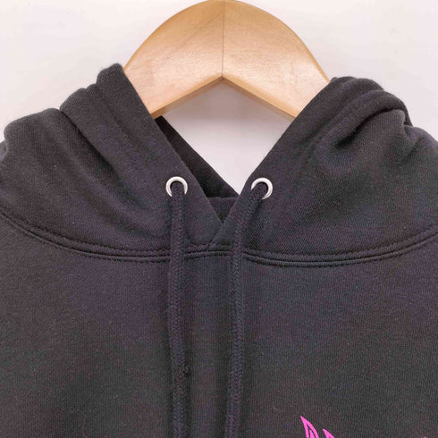 MADE IN WORLD × ULTIMATE WARRIORS みつきなんだよね PINK HOODIE メンズ import:M