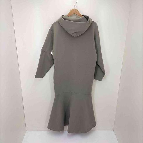 エミアトリエ emmi atelier フーディーカットワンピース レディース FREE