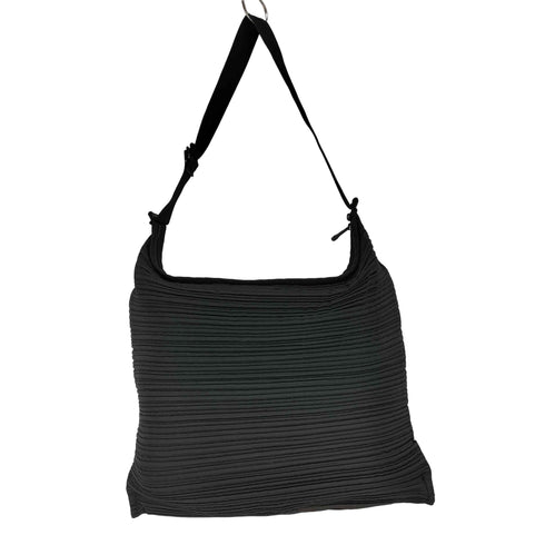 プリーツプリーズイッセイミヤケ PLEATS PLEASE ISSEY MIYAKE プリーツショルダーバッグ メンズ