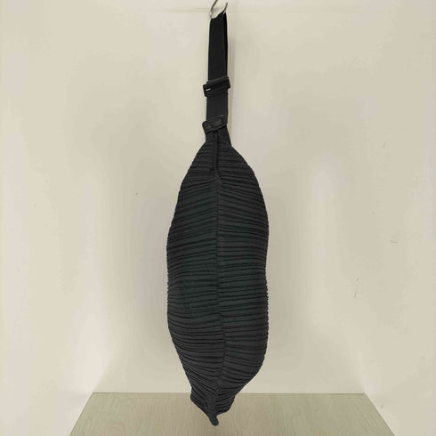 プリーツプリーズイッセイミヤケ PLEATS PLEASE ISSEY MIYAKE プリーツショルダーバッグ メンズ