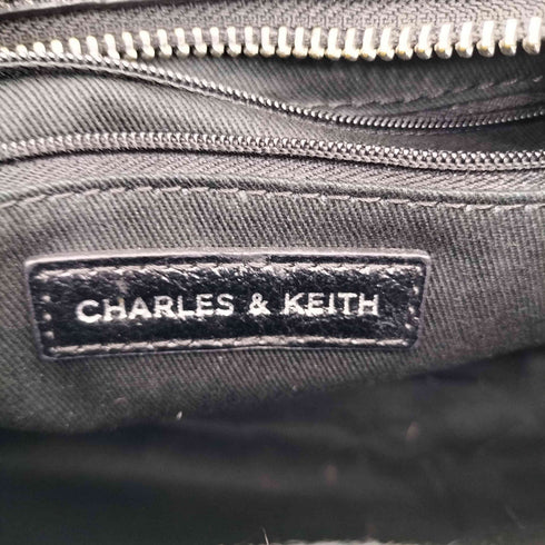 チャールズアンドキース CHARLES&KEITH Lark ラルク クリンクル エフェクト ホーボーバック レディース
