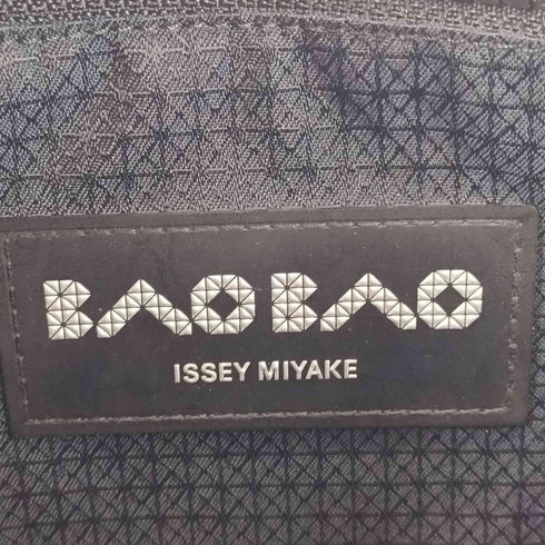 バオバオイッセイミヤケ BAO BAO ISSEY MIYAKE メタリック クラッチバッグ 4×8 レディース