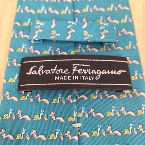 サルヴァトーレフェラガモ Salvatore Ferragamo カタツムリ総柄ネクタイ メンズ