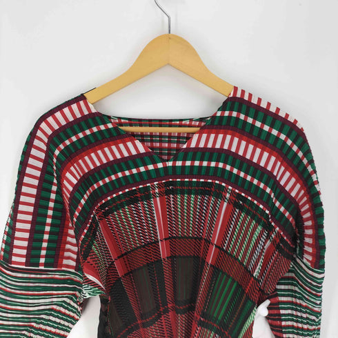 イッセイミヤケ ISSEY MIYAKE マルチボーダー プリーツ Vネックカットソー レディース JPN:3