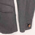 キャサリンハムネットロンドン KATHARINE HAMNETT LONDON チンスト付きくるみボタンショートコートジャケット メンズ import:L