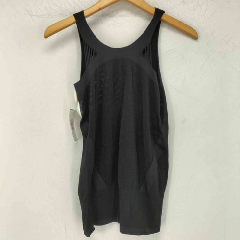 ミーイッセイミヤケ me ISSEY MIYAKE プリーツ メッシュ タンクトップ レディース