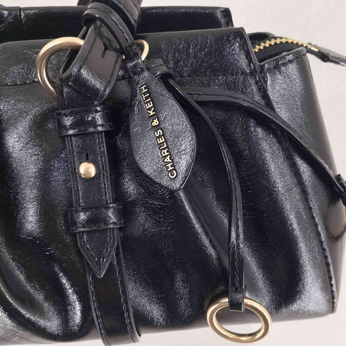 チャールズアンドキース CHARLES&KEITH Britton ブリットン ルーシュドイロンゲイトショルダーバッグ レディース