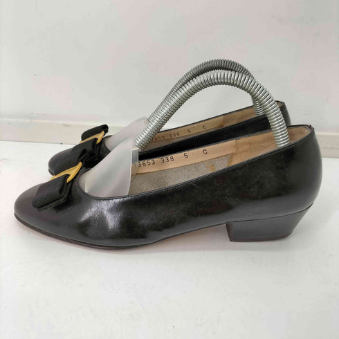 サルヴァトーレフェラガモ Salvatore Ferragamo ヴァラ・リボンパンプス レディース UK:5