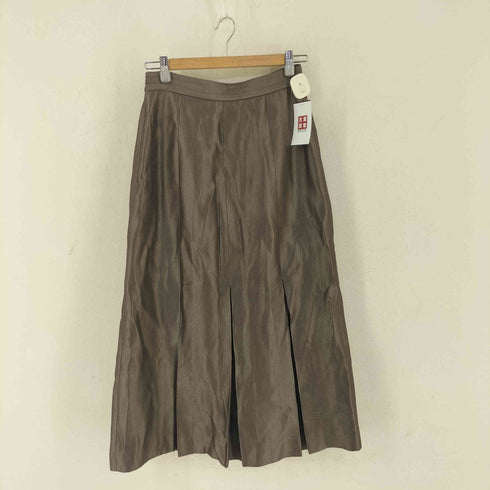 ナチュラルビューティーベーシック NATURAL BEAUTY BASIC グロッシーツイルシリーズ ボックスタックフレアスカート レディース M