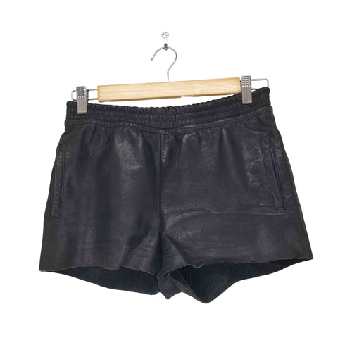 レザーショートパンツ レディース