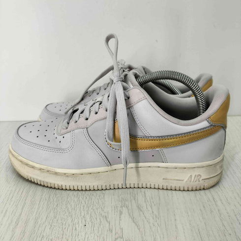 ナイキ NIKE Air Force 1 Low Metallic Platinum/Metallic Gold レディース JPN:24
