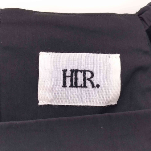 HER. スリーブタックブラウス レディース FREE