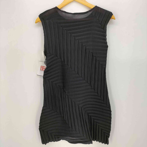 ミーイッセイミヤケ me ISSEY MIYAKE 15AWランダムプリーツ ノースリーブブラウス レディース