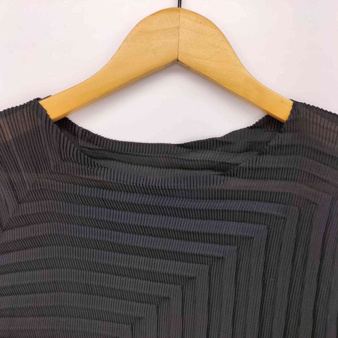 ミーイッセイミヤケ me ISSEY MIYAKE 15AWランダムプリーツ ノースリーブブラウス レディース