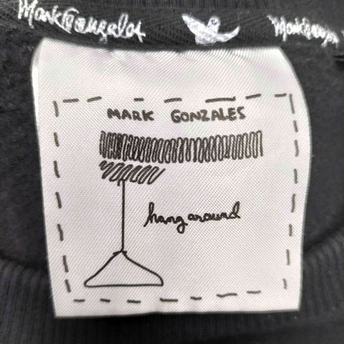 マークゴンザレス Mark Gonzales 背面ロゴプリント 裏起毛 クルーネックスウェット メンズ JPN:L