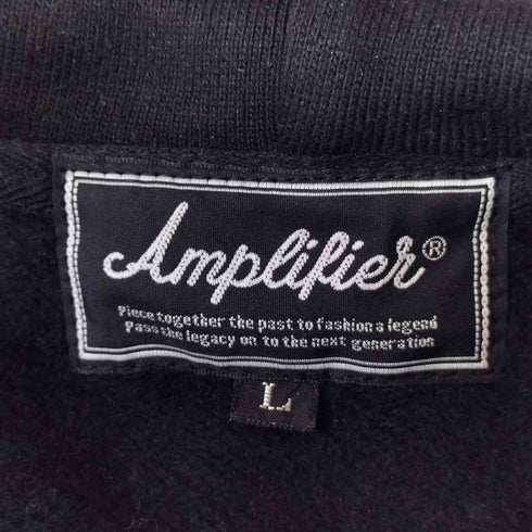 AMPLIFIER ロゴプリントフーディー メンズ JPN:L