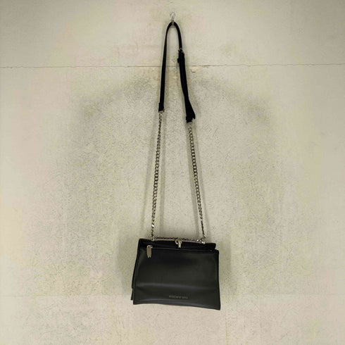 チャールズアンドキース CHARLES&KEITH メタリックアクセント ターンロッククロスボディバッグ レディース