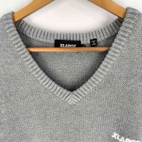 エクストララージ XLARGE STANDARD LOGO KNIT VEST Vネックニットベスト メンズ JPN:XL
