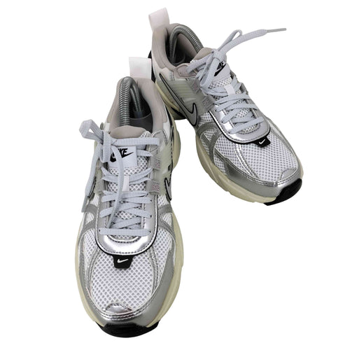 ナイキ NIKE V2K RUN SUMMIT WHITE/METALLIC SILVER レディース JPN:24.5