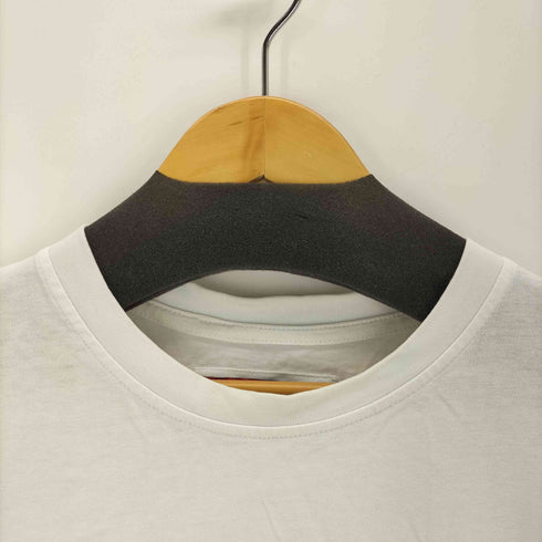 THEBE MAGUGU プリントクルーネックS/S Tシャツ メンズ
