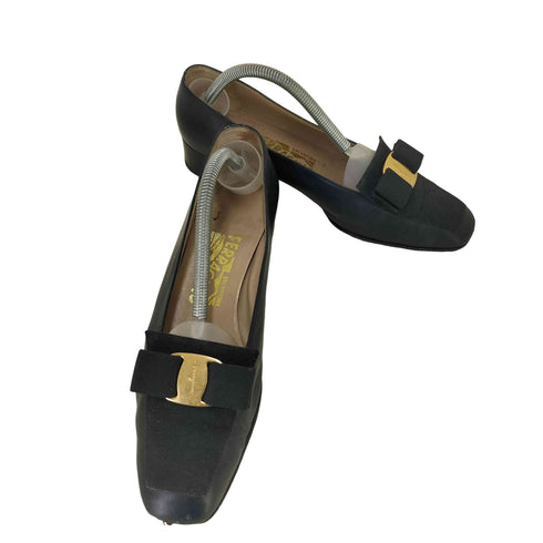 サルヴァトーレフェラガモ Salvatore Ferragamo リボンパンプス レディース 36