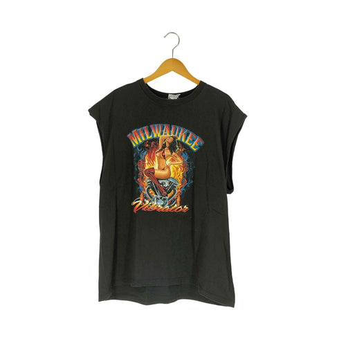 00S USA製 DELTA PRO WEIGHTボディ MILWAUKEE セクシーガール ファイヤー バイク プリント ノースリーブ Tシャツ メンズ import:XL