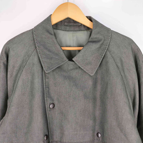 ピエールカルダン pierre cardin DIOLEN COTTON 裏地ロゴ刺繍 フラップポケット ウエストベルト ステンカラーコート メンズ 90-165