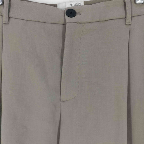 スタジオニコルソン STUDIO NICHOLSON Tuck Detailed Pants メンズ 44