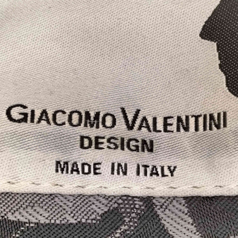 GIACOMO VALENTINI イタリア製 裏地総柄 ロゴプレート ボディバッグ メンズ