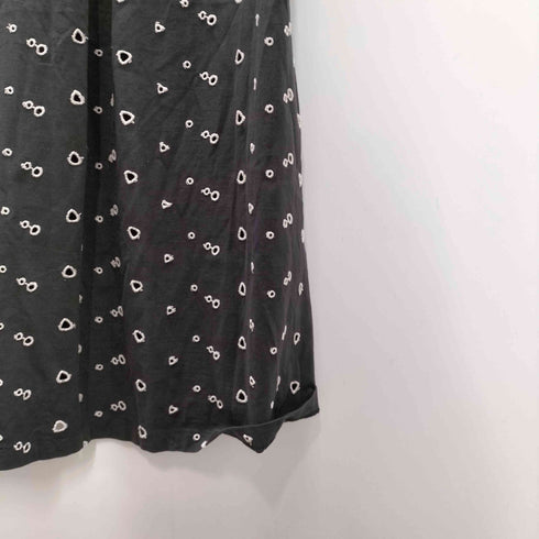 ハートイッセイミヤケ Haat ISSEY MIYAKE 刺繍 総柄 ノースリーブ プリーツ ワンピース レディース JPN:2