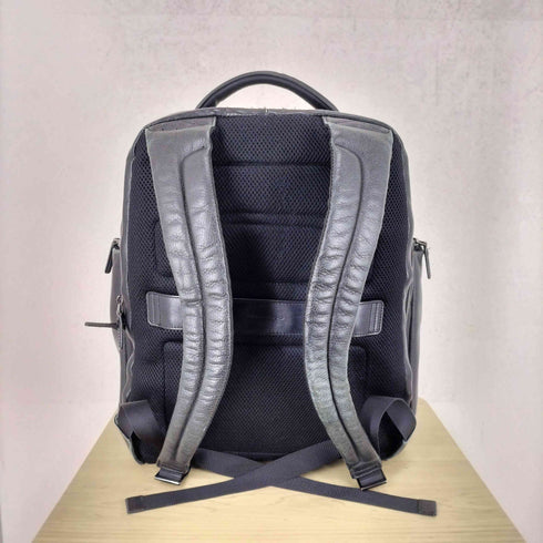 PIQUADRO HS 7046 レザーバックパック メンズ