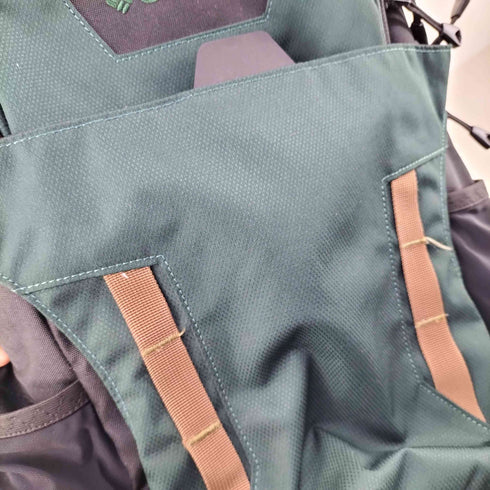 コロンビア Columbia デイパック pu8117 3.カーボン メンズ