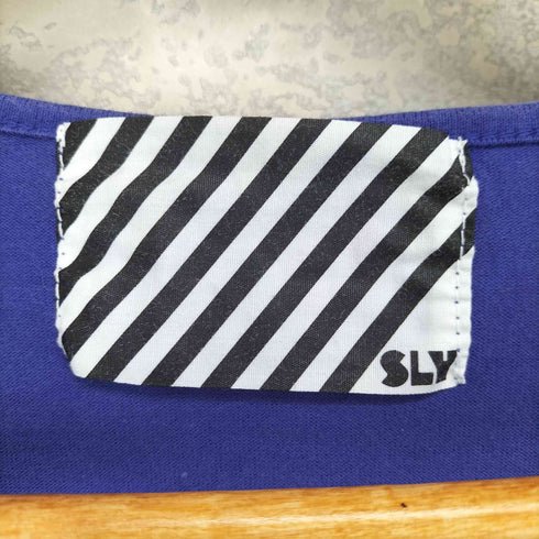 スライ SLY Y2K グラフィックプリントTシャツ レディース JPN:2