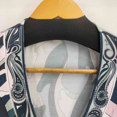 エミリオプッチ EMILIO PUCCI レーヨン混 総柄 フロントギャザーVネックトップス レディース US:4