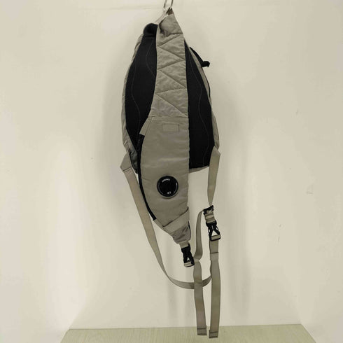 シーピーカンパニー C.P.COMPANY NYLON B CROSSBODY BACKPACK メンズ