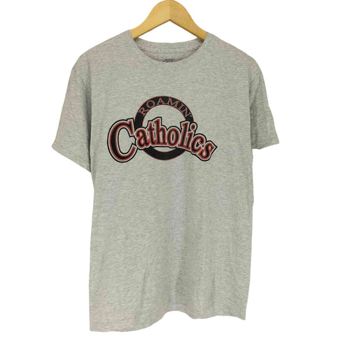 ポートアンドカンパニー PORT and COMPANY ROAMIN Catholics 両面プリントチャリティーTシャツ メンズ M