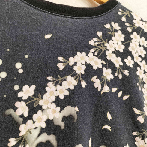 バットウムスメ DIVINE RETRIBUTION 抜刀娘 Japanese pattern 鯉 桜 和柄 L/SクルーネックTシャツ メンズ JPN:L