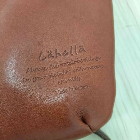 Lahella レザーショルダーバッグ レディース