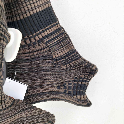 イッセイミヤケ ISSEY MIYAKE KONEKONEライン 3D 変形ニット カットソー レディース