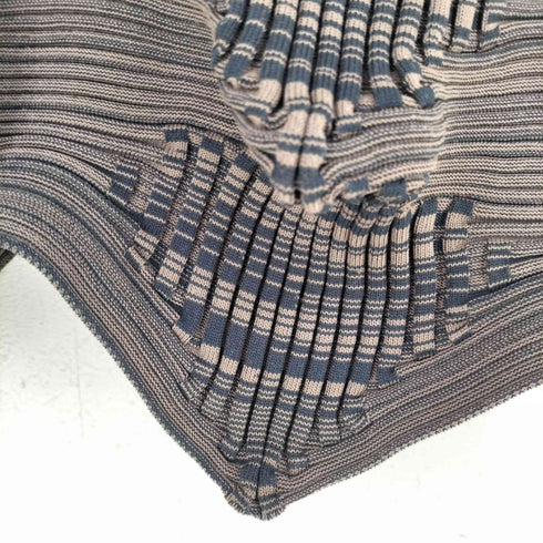 イッセイミヤケ ISSEY MIYAKE KONEKONEライン 3D 変形ニット カットソー レディース