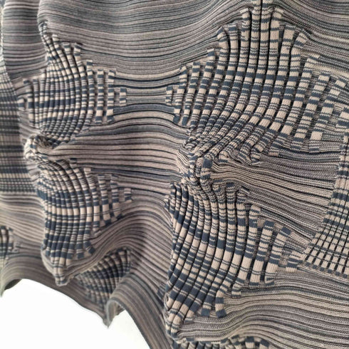 イッセイミヤケ ISSEY MIYAKE KONEKONEライン 3D 変形ニット カットソー レディース