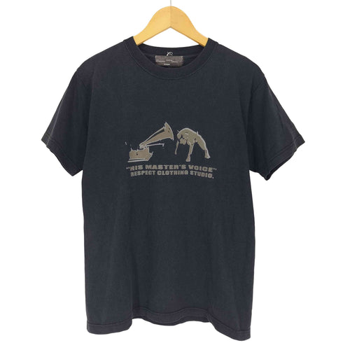 RESPECT CLOTHING STUDIO} ビクター ニッパー 両面プリントクルーネックTシャツ メンズ