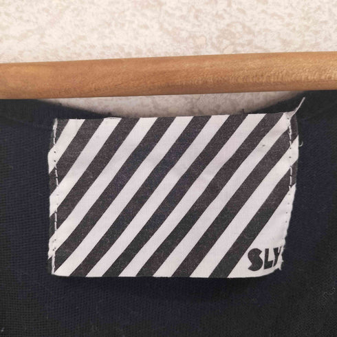 スライ SLY Y2K 両面プリント Tシャツ レディース JPN:2