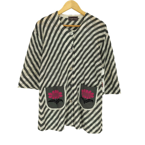 Toyoko Saito ストライプ柄 フラワーデザインポケット ニット ノーカラージャケット domestic レディース