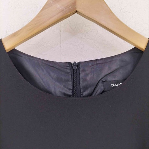 DANGEMARNI コードフラワーパフスリーブワンピース レディース import:M