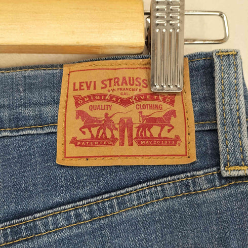 リーバイス Levis BORROWED FROM THE BOYS レディース 27