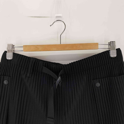 オムプリッセイッセイミヤケ HOMME PLISSE ISSEY MIYAKE プリーツ フリップパンツ ショーツ メンズ JPN:3