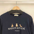 メゾンキツネ MAISON KITSUNE ヨガフォックス S/S Tシャツ メンズ JPN:XL