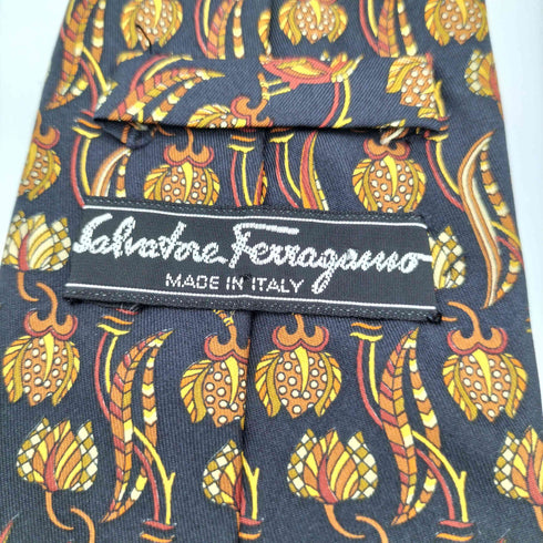 サルヴァトーレフェラガモ Salvatore Ferragamo MADE IN ITALY イタリア製 総柄 絹 シルク 100% ネクタイ メンズ